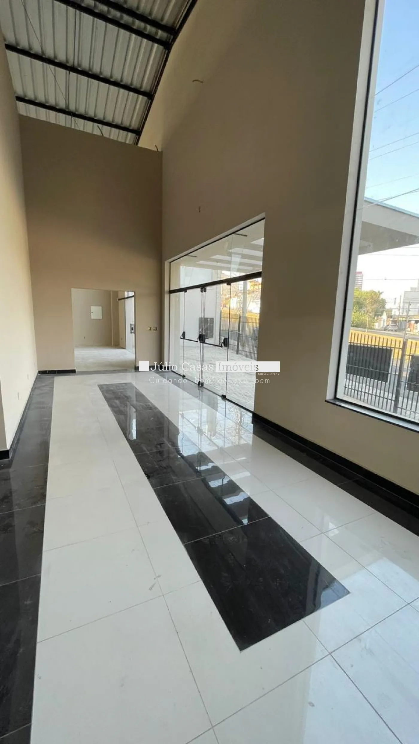 Alugar Comercial / Salão em Sorocaba R$ 25.000,00 - Foto 4