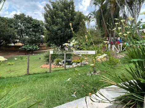imagem 3 - Excelente chácara com 4 casas e piscina imagem 3 - Excelente chácara com 4 casas e piscina