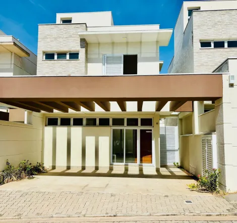 imagem 1 - Casa à venda em Condomínio com 3 Quartos uma Suíte imagem 1 - Casa à venda em Condomínio com 3 Quartos uma Suíte